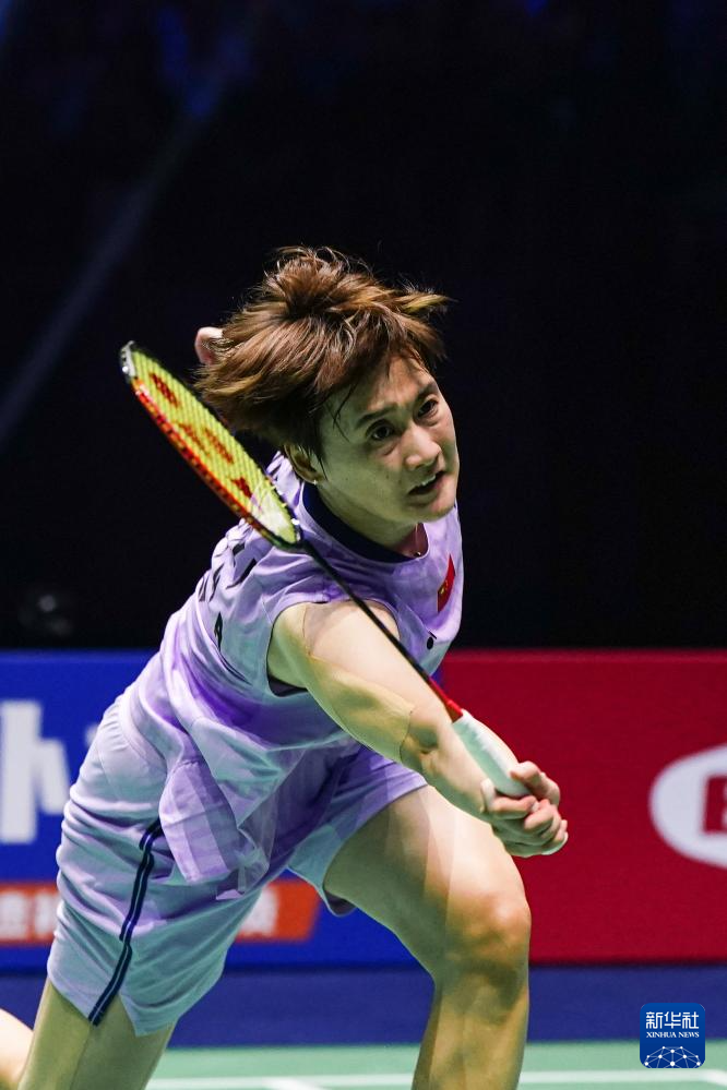 度落后8分 度落后8分