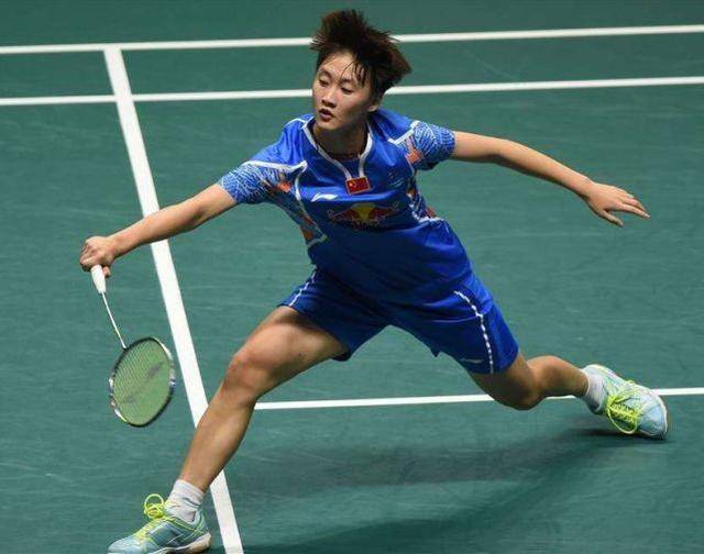 由于后防线 由于后防线