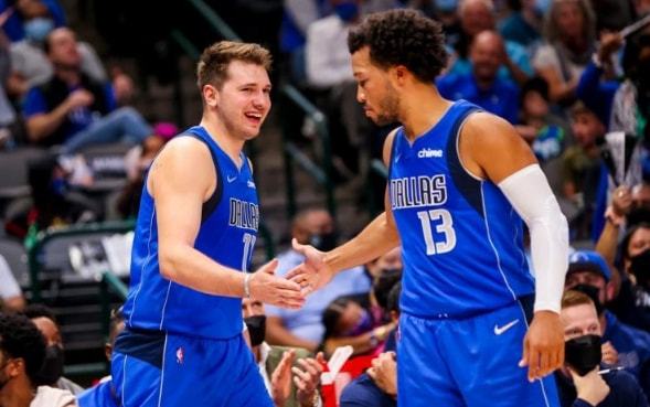 教练组为莱 教练组为莱